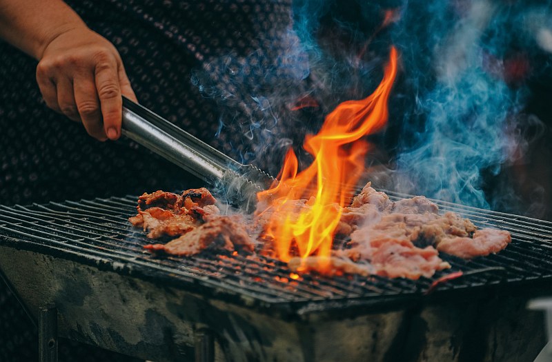 Choose the best BBQ grill fuel type
