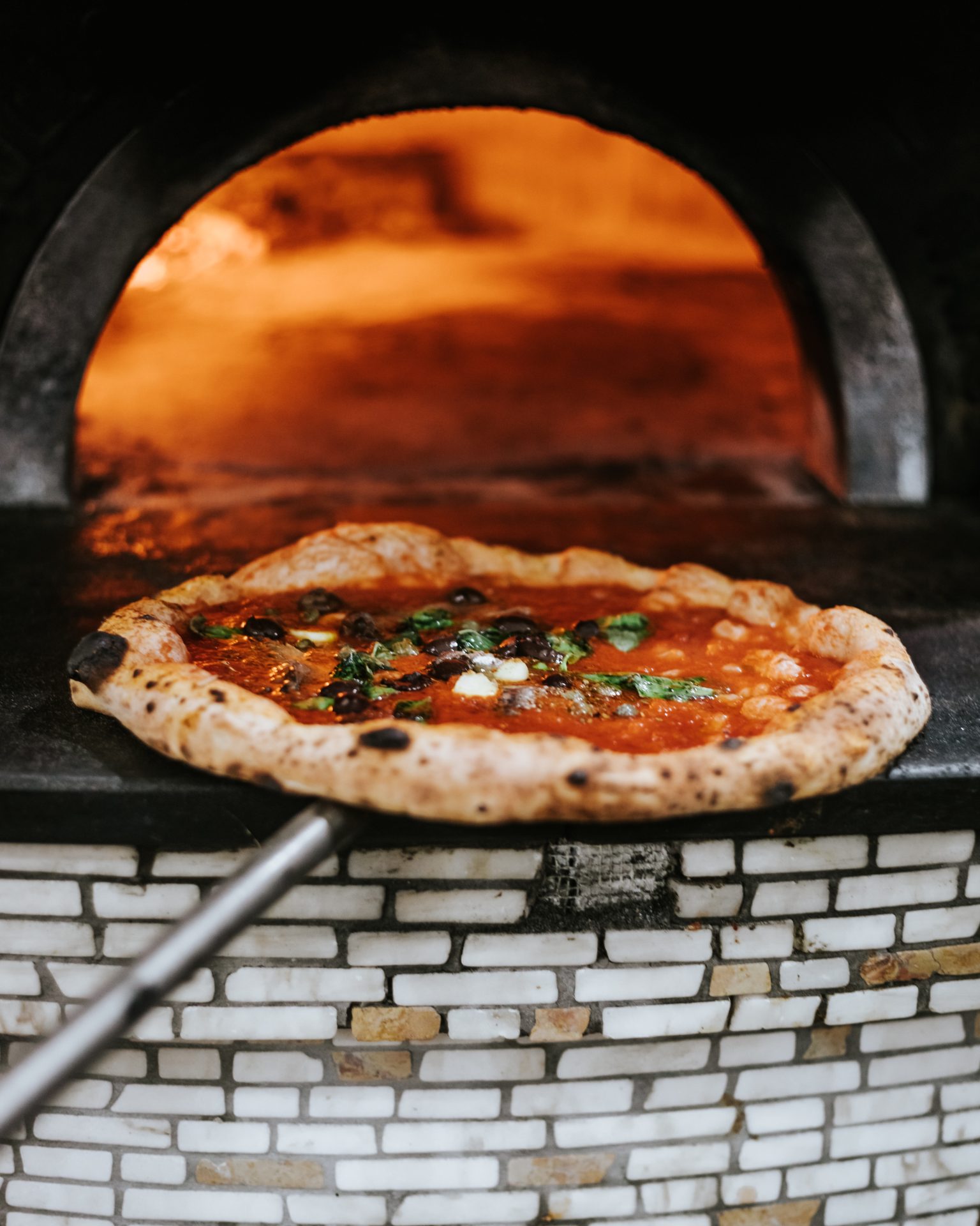 ultimate guide to outdoor pizza ovens